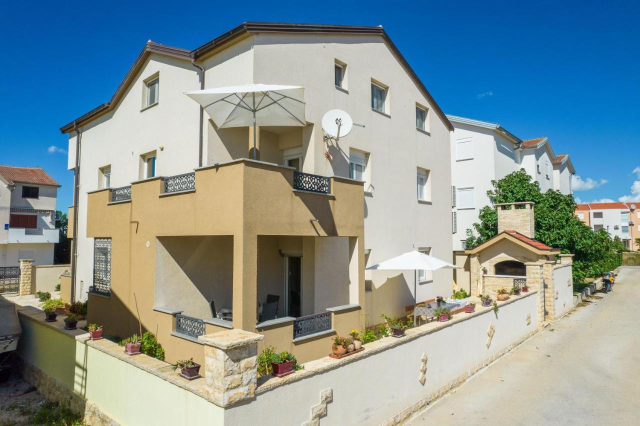 Apartments Nella Privlaka  Bagian luar foto