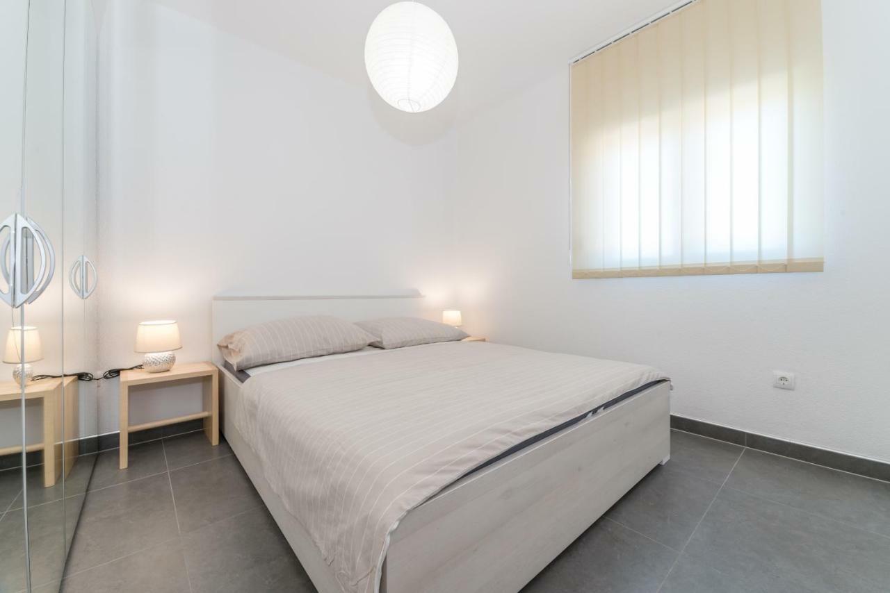 Apartments Nella Privlaka  Bagian luar foto