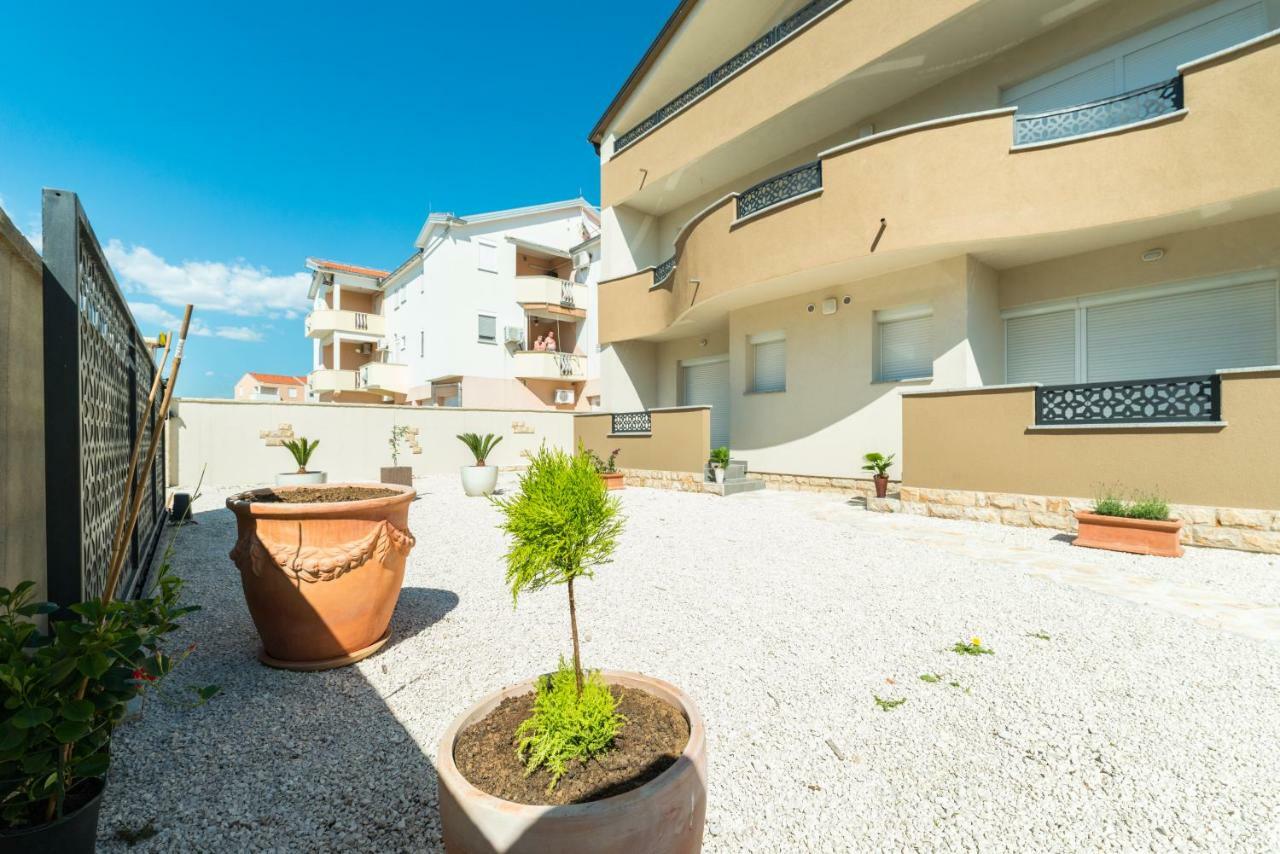 Apartments Nella Privlaka  Bagian luar foto