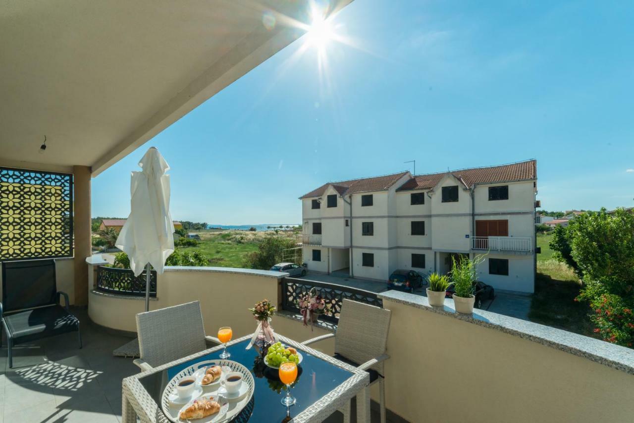 Apartments Nella Privlaka  Bagian luar foto